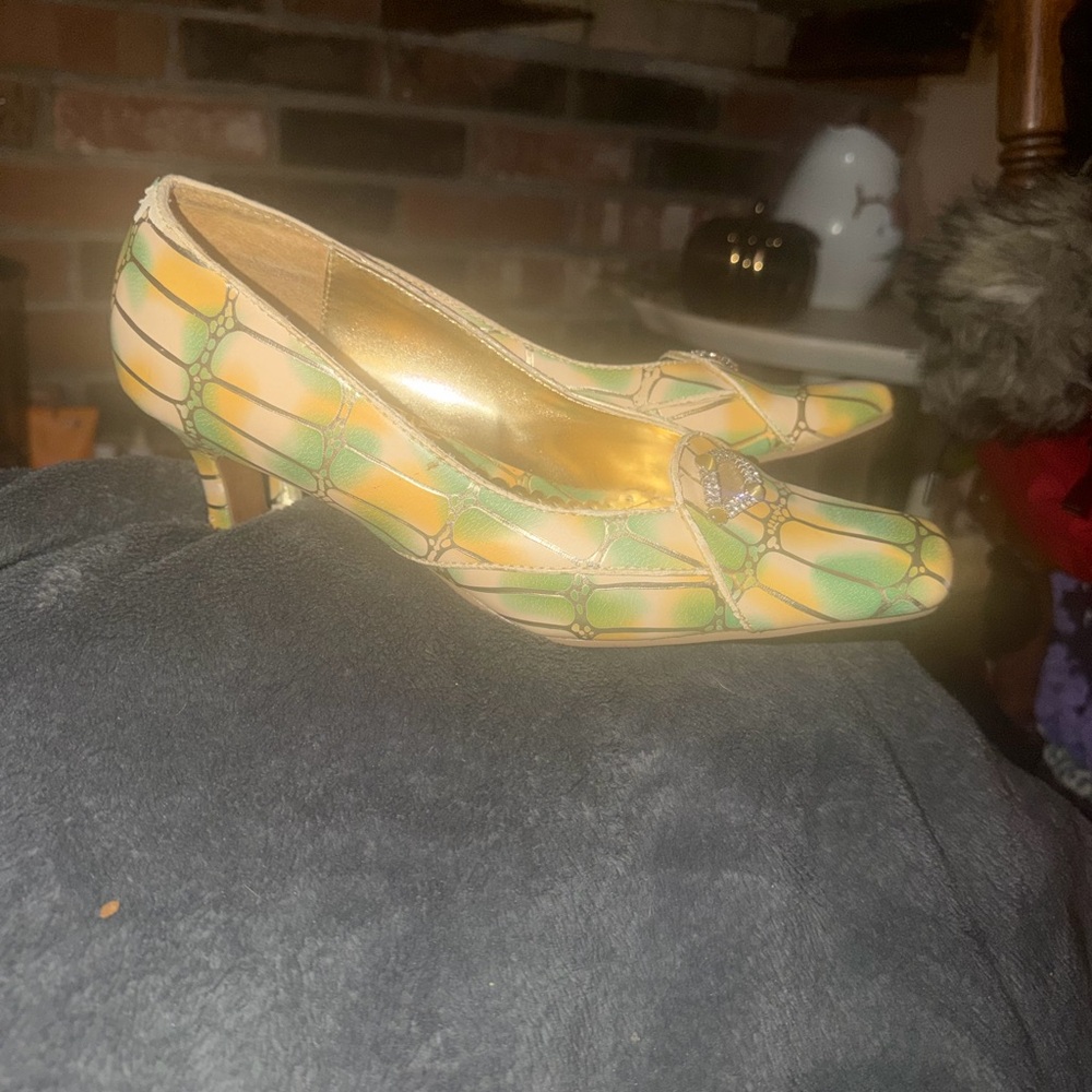 Vintage Wild Rose Green& Cream Pumps 8 NWOT